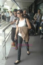 Dia Mirza return from Toronto in Mumbai Airport on 27th June 2011 (43).JPG